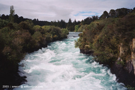 20031127-hukafalls-03